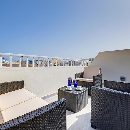 Chic 2Br Penthouse Steps From The Promenade Apartment Sliema Bagian luar foto
